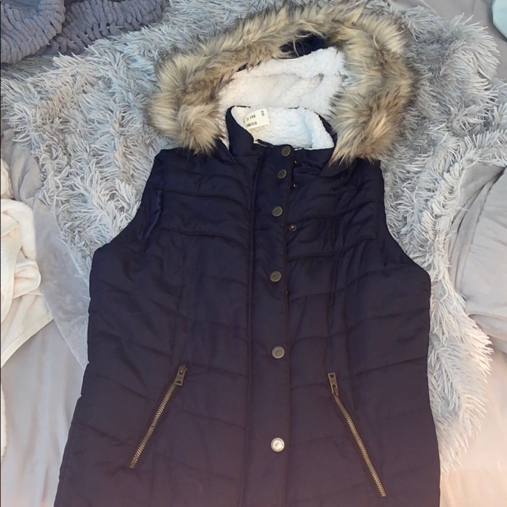 BRAND NEW aeropostale vest